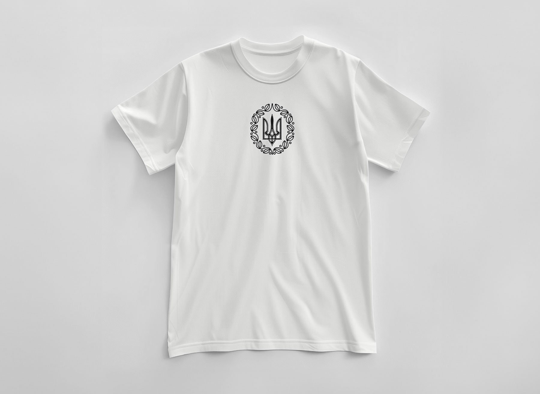 T-shirt "Trident in ornament"